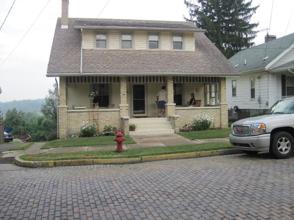 78-Bob & Denise Henderson's house.jpg